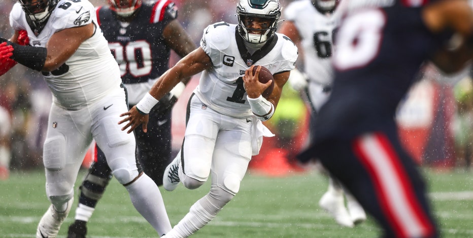 Eagles-Patriots takeaways: Jalen Hurts, offense underwhelming in opener -  CBS Philadelphia