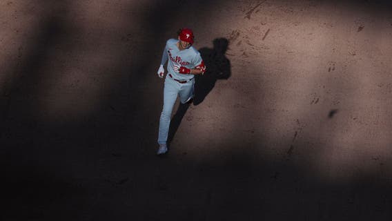 Playoff-bound Phillies rout Mets 9-1