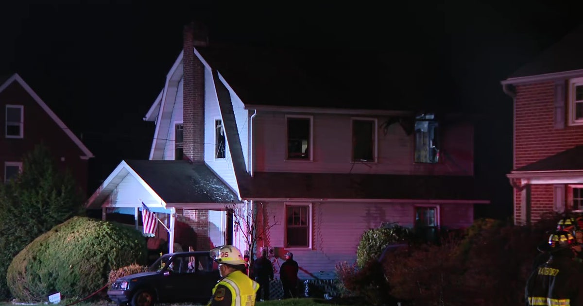 Neighbors thankful after elderly man saved from overnight fire | FOX 29 ...