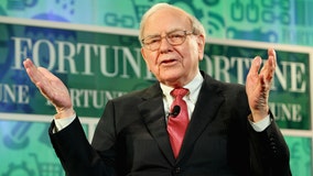 Warren Buffet gifts shares of Berkshire Hathaway stock to children's foundations for Thanksgiving