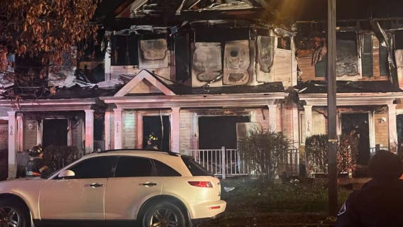 9 people displaced after 3-alarm fire tears through 5 Camden rowhomes: 'I've been crying all night'