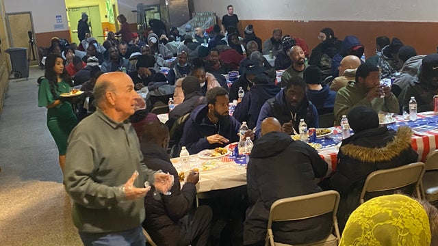 Chosen 300 Ministries holds Veterans Day dinner for those in need