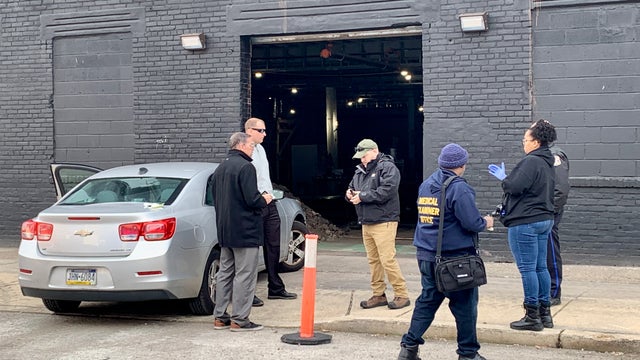 Worker dies after falling down elevator shaft at Philadelphia warehouse: police