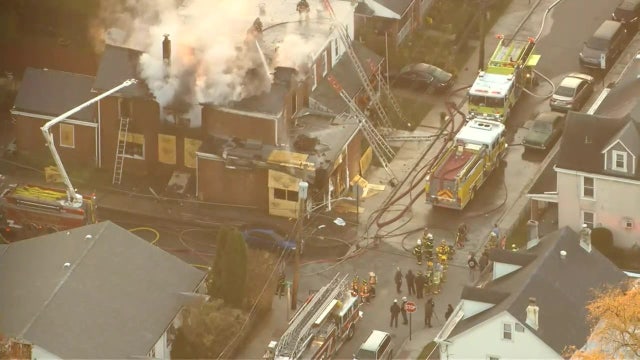 House fire rekindles, roof collapses day after 2 people injured in Delaware County: police