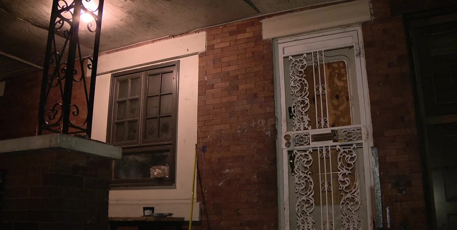 Mother, daughter shot through front door of Philadelphia home: police