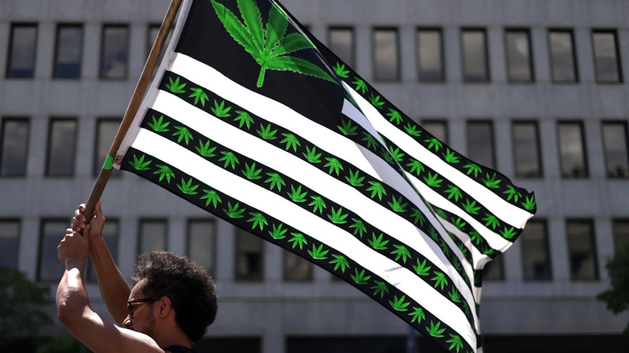 拜登在华盛顿和联邦土地上赦免数千名大麻罪犯