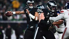 Eagles end 3-game skid, keep NFC East title hopes alive with 33-25 win over Giants