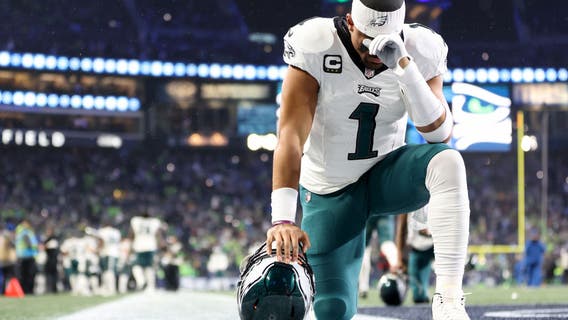 Jalen Hurts plays through illness but late mistakes doom Eagles in 20-17 loss to Seahawks