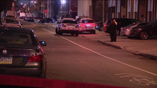 Suspect found dead in street after possible carjacking in South Philadelphia: police