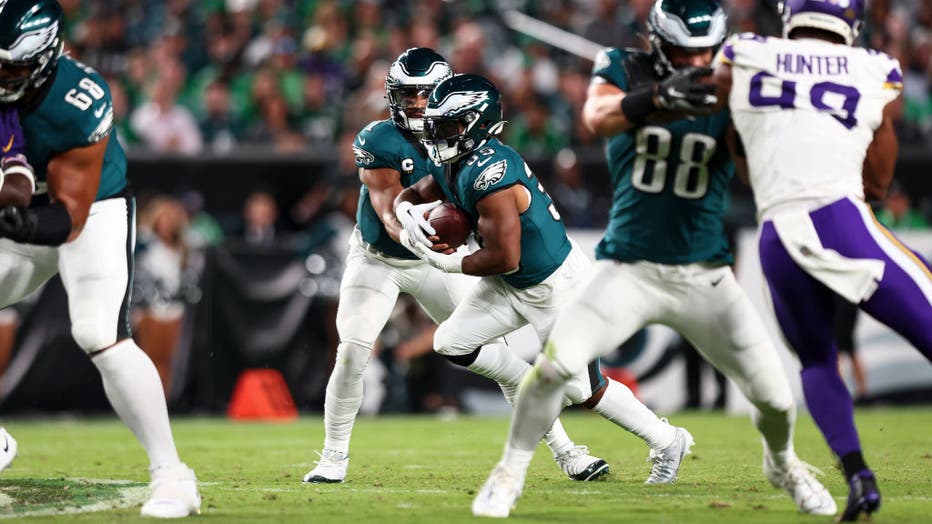 Slumping Eagles, Jalen Hurts Host Giants In Christmas Day Matchup | FOX ...