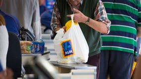 Aldi eliminates plastic shopping bags from US stores