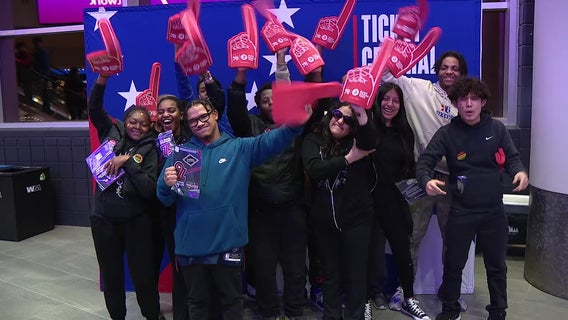 Deaf students attend Sixers game bringing visibility and awareness for those with communication needs