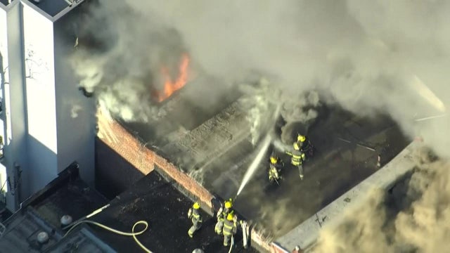14 displaced after 120 firefighters battle massive Philadelphia fire for hours