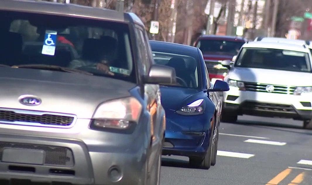 Crash shuts down I-676 East between International Airport and 8th Street