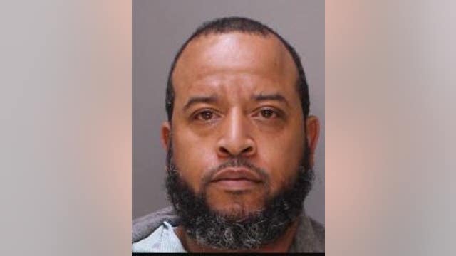 Getaway driver flees after arson suspect caught in the act in Montgomery County: police
