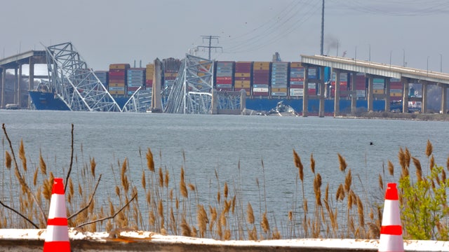 Baltimore bridge collapse: 2 victims recovered, 4 others still missing