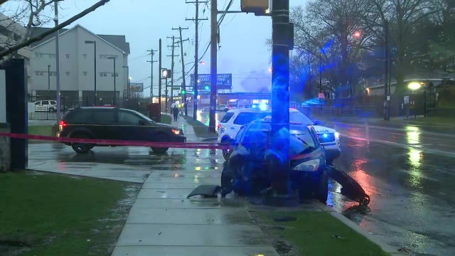 43-year-old man dies after car strikes utility pole in Franklinville