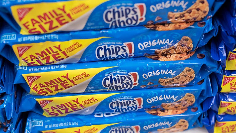 FILE - Mondelez International Inc. Nabisco Chips Ahoy brand cookies sit on a supermarket shelf in Princeton, Illinois, U.S., on Wednesday, April 1, 2015. Photographer: Daniel Acker/Bloomberg via Getty Images