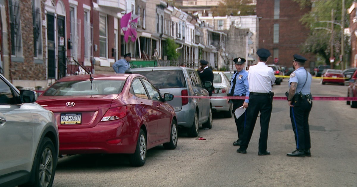 1 killed in triple shooting on Kensington street; 2 in custody: police ...