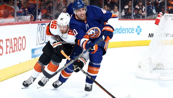 Nelson scores in OT to lift Islanders to 4-3 win over Flyers