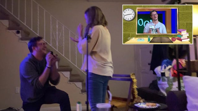 Sweet video: Teacher proposed to girlfriend live on FOX 29's 'The ClassH-Room'