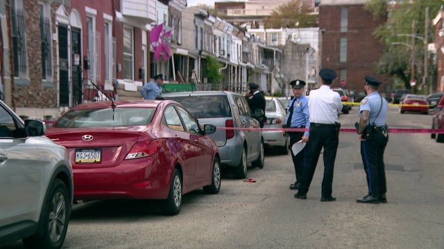 1 killed in triple shooting on Kensington street; 2 in custody: police