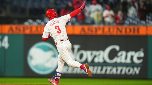 Bryce Harper powers the Philadelphia Phillies to 9-4 victory against the Cincinnati Reds