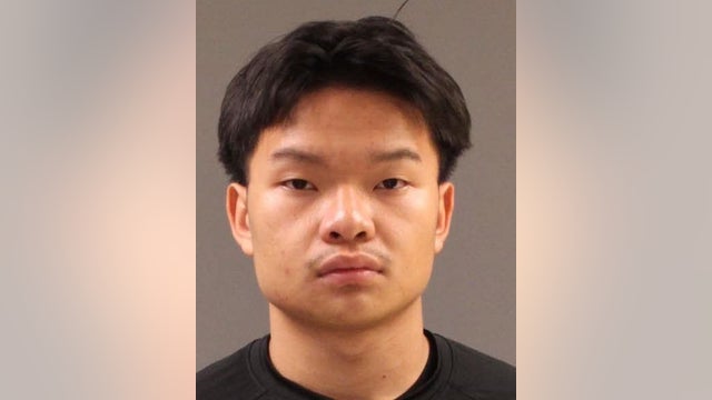 Man accused of stabbing running over man during argument in Philadelphia: police