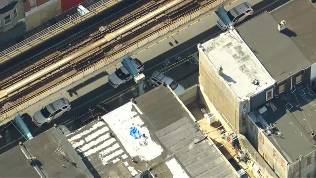 Deadly morning shooting erupts inside Kensington store, person in custody: police