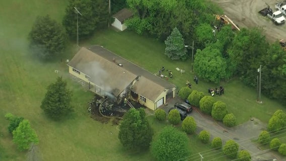 House fire kills elderly man; injures woman, 5 police officers, 2 firefighters in Camden County: officials