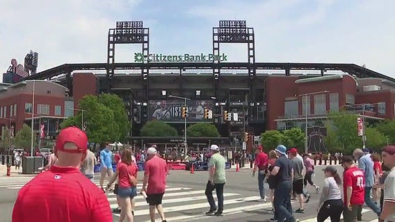Phillies host First Responders Night to honor 9/11 victims, families