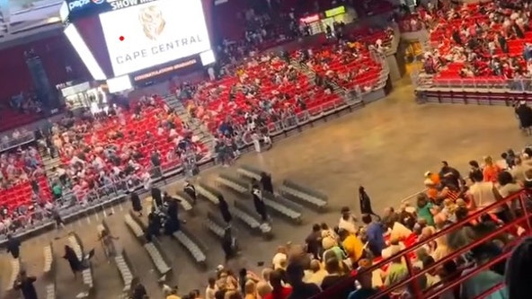 2 injured in shooting at Missouri high school graduation