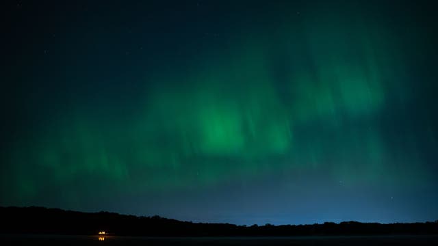 Philly northern lights forecast: Will solar storm shine aurora over Delaware Valley Saturday?