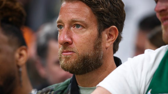 Barstool Sports' Dave Portnoy places $200k bet on Phillies to win World Series