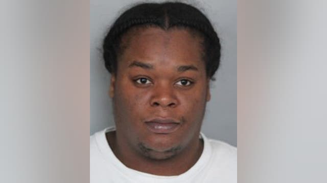 Shoplifting attempt in Wilmington mall escalates into robbery: police