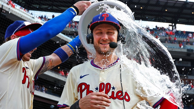 Trea Turner, short-handed Phillies rally past Marlins for 7-6 win