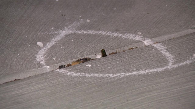Teen shot, gun found in alley as Philadelphia police investigate