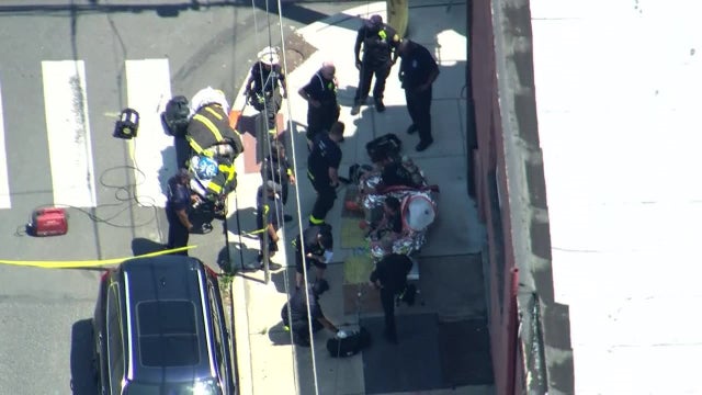 HAZMAT situation prompts evacuations in Point Breeze: police