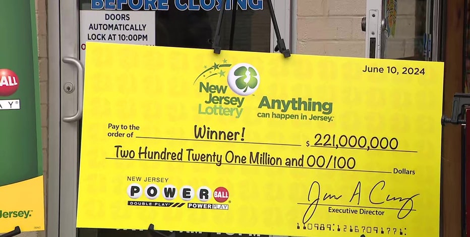 NJ winner claims $221M Powerball jackpot as $1.13B Mega Millions remains unclaimed