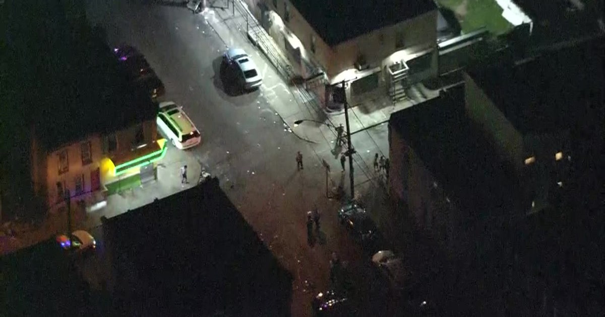 Quadruple shooting in Kensington leaves 1 critical: police | FOX 29 ...