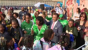 Mayor Parker cheers on Philadelphia students as school year kicks off: 'I'm pumped up!'