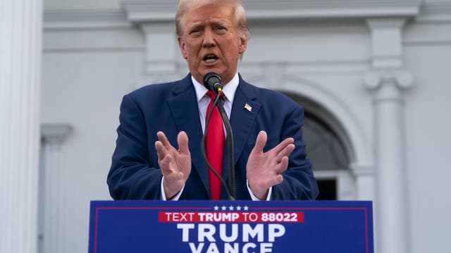 Trump zigzags between economic remarks and personal insults at rally in critical Pennsylvania