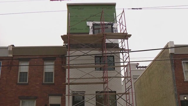 Man falls 3 stories after electrocution in fatal accident in Kensington: officials
