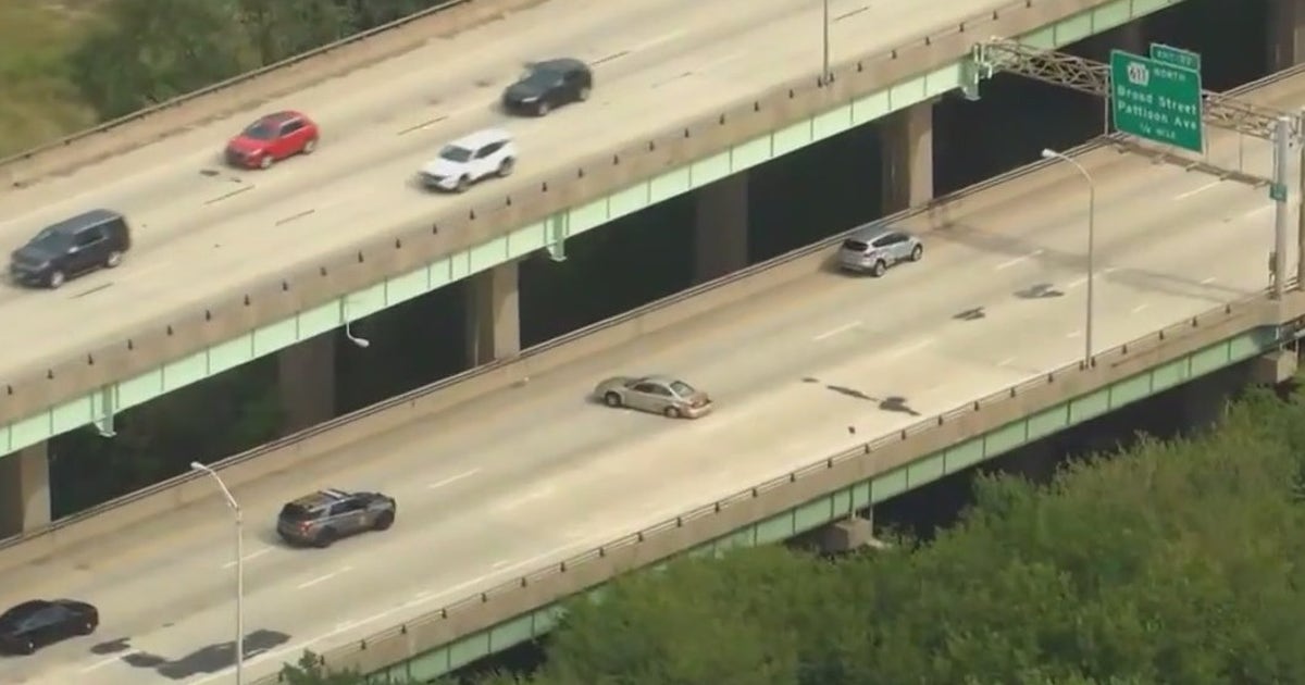 Driver charged after road rage shooting leads to 2-vehicle crash on I ...