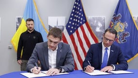 Governor Shapiro welcomes Ukrainian President Zelenskyy to Scranton Army Ammunition Plant