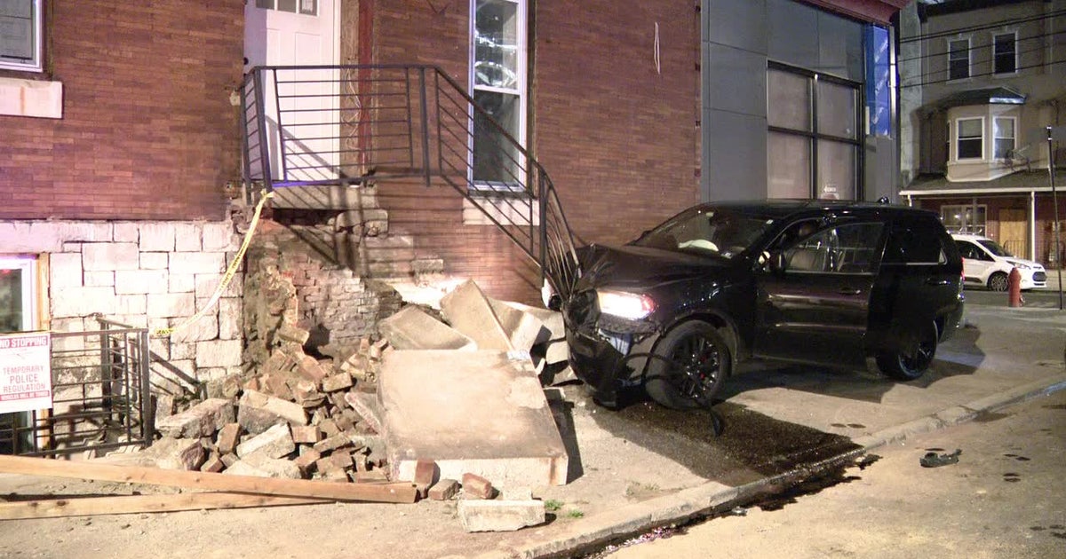 Shooting suspects arrested after police chase crash in North ...