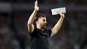 Eagles coach Nick Sirianni apologizes for his behavior toward fans at the Linc