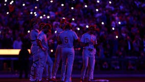 Lindor's grand slam sends Mets into NLCS with 4-1 win over Phillies in Game 4 of NLDS