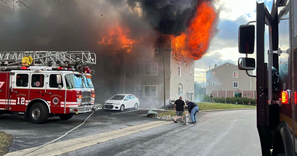 6 people, 2 dogs hospitalized after huge fire in New Castle County ...