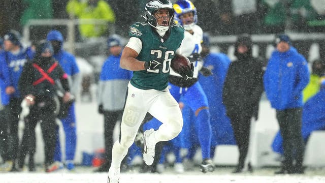 Eagles in awe of Saquon Barkley's electrifying playoff performance: 'Best player I've ever seen'